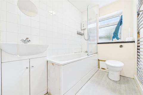 1 bedroom apartment for sale, Bartons Way, Farnborough, Hampshire, GU14
