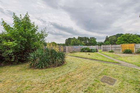1 Bartons Way, Farnborough, GU14 9LL
