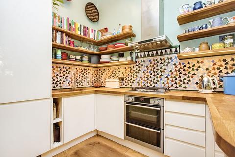 2 bedroom flat for sale, 65/1 Warrender Park Road, Marchmont, Edinburgh, EH9 1ES