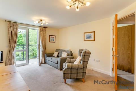 1 bedroom apartment for sale, Brooke Dene Court, Serpentine Road, Cleckheaton