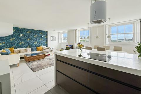 3 bedroom flat for sale, Sussex Square, Brighton, BN2