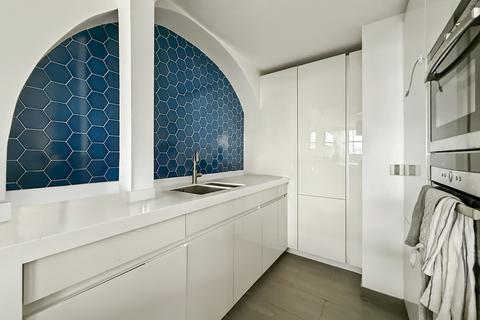 3 bedroom flat for sale, Sussex Square, Brighton, BN2