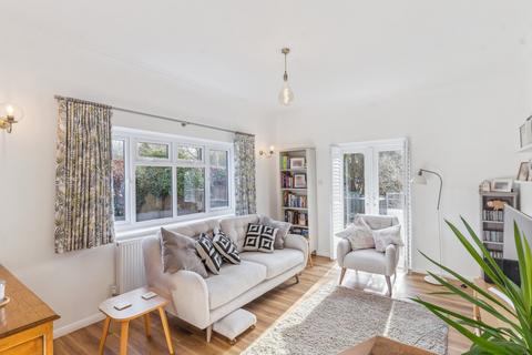 1 Longmead, Letchworth Garden City, SG6 4HW