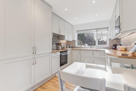 1 Longmead, Letchworth Garden City, SG6 4HW