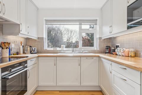 1 Longmead, Letchworth Garden City, SG6 4HW