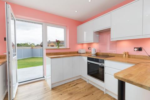 3 bedroom detached bungalow for sale, Bayhams Field, East Grinstead RH19