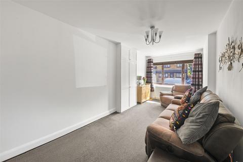 undefined, Jessop Avenue, Southall UB2