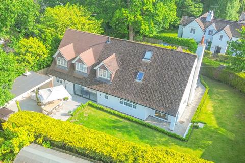 undefined, Snowdrop Lane, Lindfield, RH16