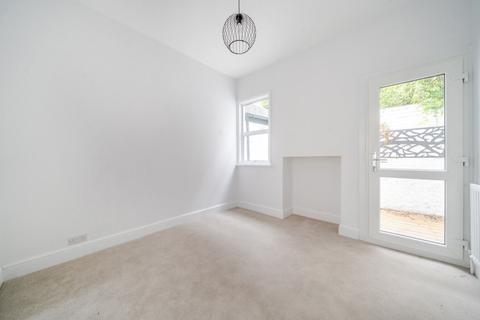 undefined, Willow Vale, London