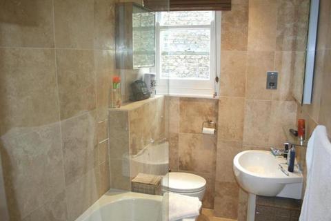 3 bedroom flat to rent, St Clements Mansions, Lillie Road