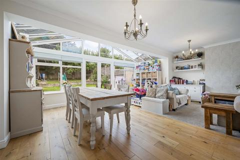 18 Brook End Close, Henley-in-arden, B95 5JE