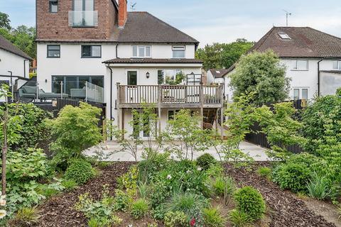 202 Stafford Road, Caterham, CR3 6JF
