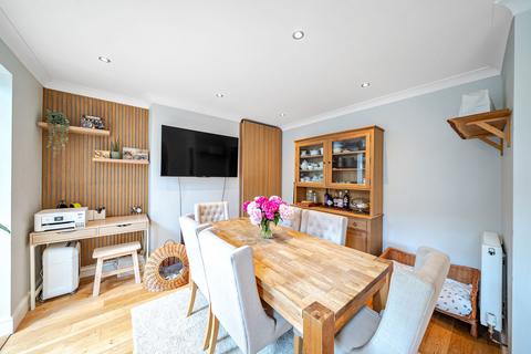 202 Stafford Road, Caterham, CR3 6JF