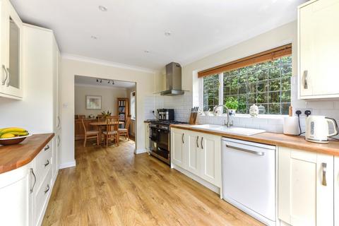 4 bedroom detached house for sale, Duchess Close, Alton, Hampshire