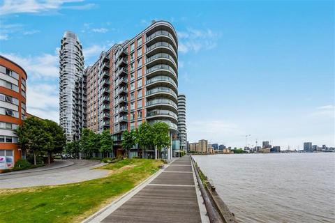 New Providence Wharf, Fairmont Avenue, London, E14 9PB