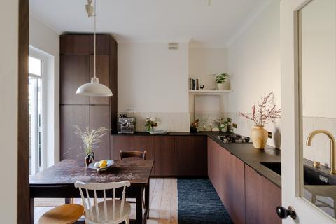 68a Howson Road, London, SE4 2AT