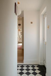 68a Howson Road, London, SE4 2AT