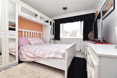 25 Harthill, Gildersome, Leeds, LS27 7EJ