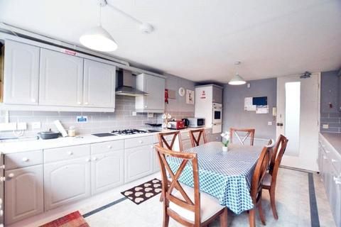 4 bedroom terraced house for sale, Sanctuary Close, Harefield, Uxbridge