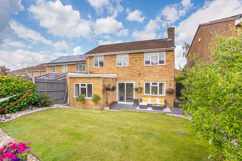 4 bedroom detached house for sale, Middleton Close, Gillingham ME8
