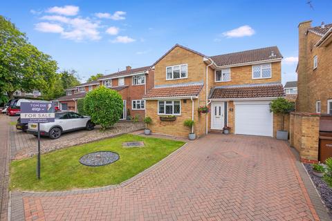 4 bedroom detached house for sale, Middleton Close, Gillingham ME8