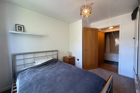 1 bedroom flat for sale, Wrotham Road, Gravesend, Kent, DA11