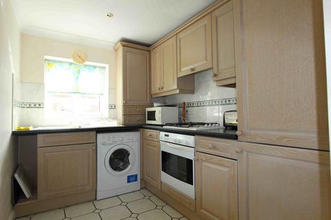 2 bedroom flat to rent, WINDSOR,  TEMPLE GATE - UNFURNISHED