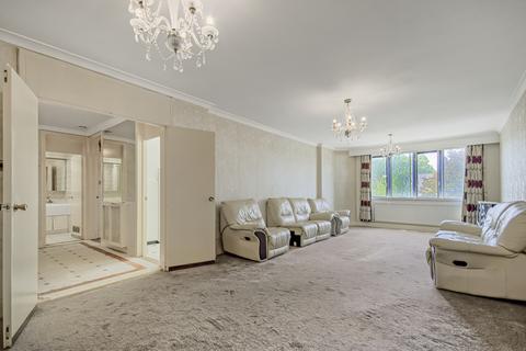 2 bedroom flat for sale, Wellington Road, NW8
