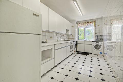 2 bedroom flat for sale, Wellington Road, NW8