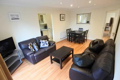 2 bedroom flat to rent, Shillingford Close, London NW7