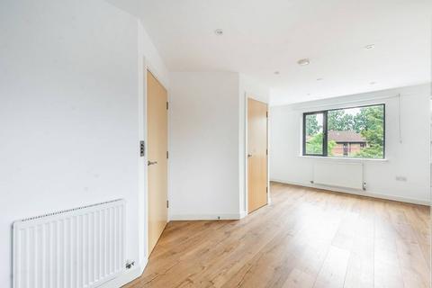1 bedroom flat for sale, Bridge Street, Pinner, HA5