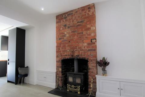 30 Lewisham Road, Gloucester, GL1 5EL