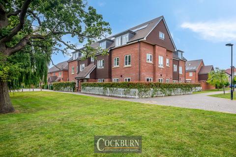 19 Oaktree Gardens, Eltham, London, SE9 3GA