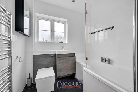 19 Oaktree Gardens, Eltham, London, SE9 3GA