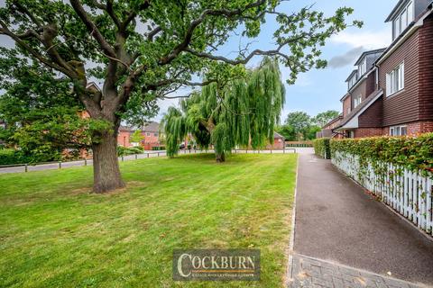 19 Oaktree Gardens, Eltham, London, SE9 3GA