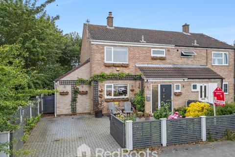 24 Linden Walk, Toll Bar, Doncaster, DN5 0RN