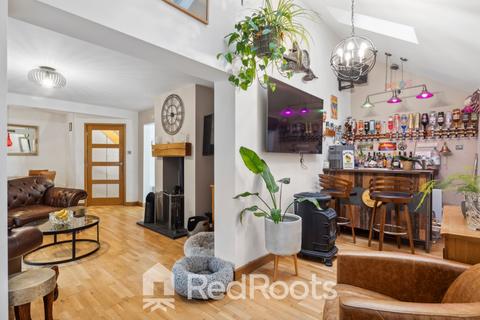 24 Linden Walk, Toll Bar, Doncaster, DN5 0RN