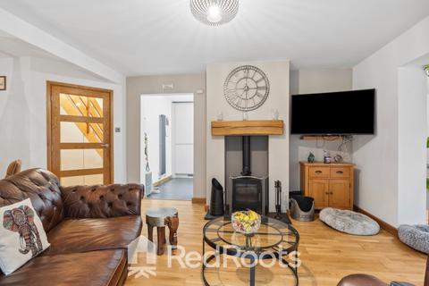24 Linden Walk, Toll Bar, Doncaster, DN5 0RN