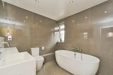 undefined, Maria Theresa Close, New Malden, KT3