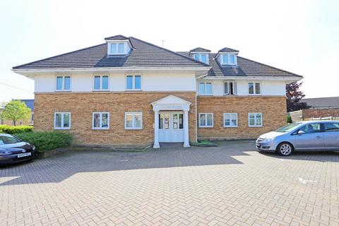2 bedroom flat to rent, New Road, Rainham, RM13