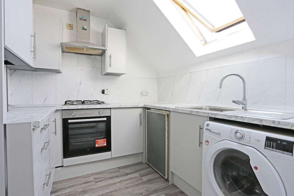 Apartment in Rainham - View 2