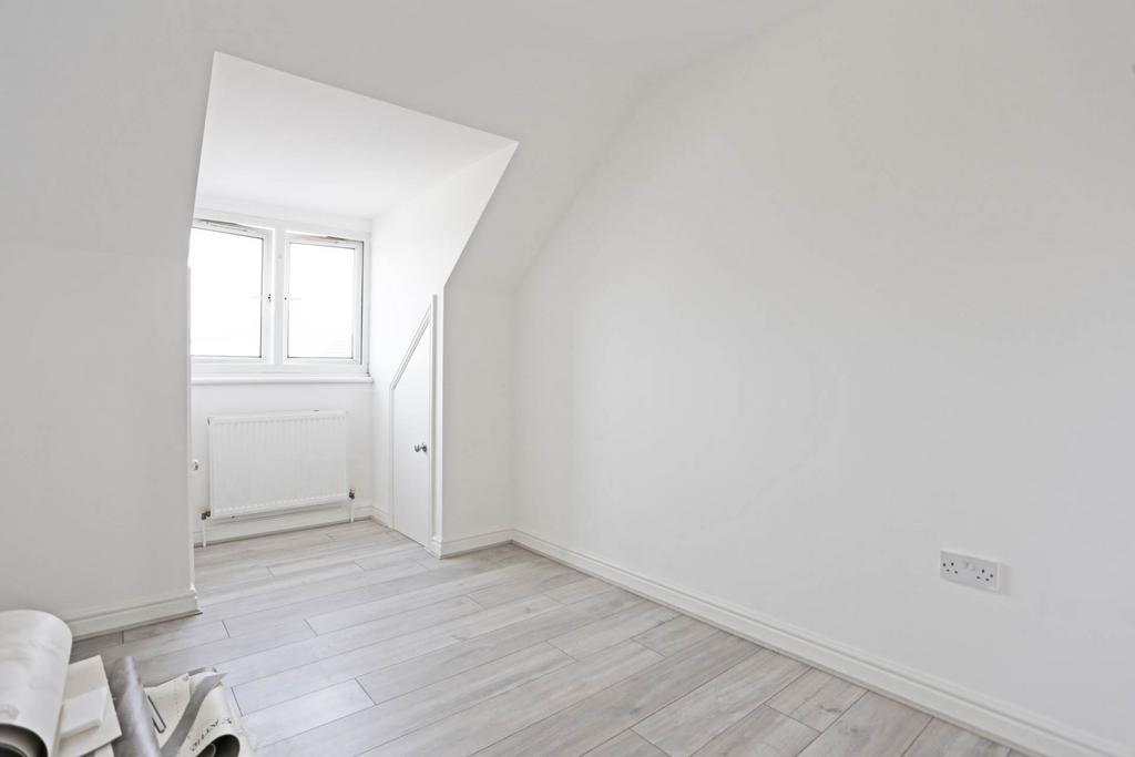 Apartment in Rainham - More