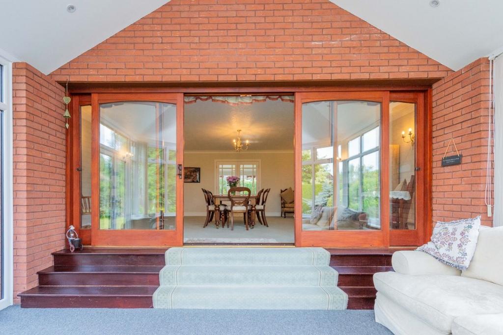 Conserventory Emily Dimelow Ewemove Whitchurchand Nant