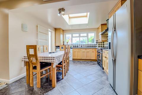 undefined, Kings Drive, Leicester Forest East, LE3