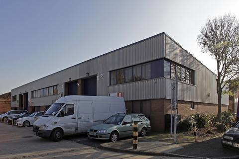Research & development facility to rent, Willow Rd Slough SL3 0DP