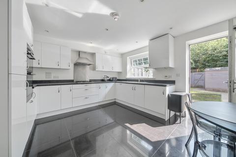 4 bedroom terraced house for sale, Lescot Place, Bromley