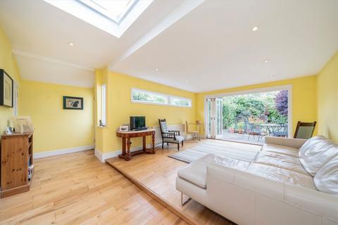 26 College Road, Isleworth, TW7 5DW