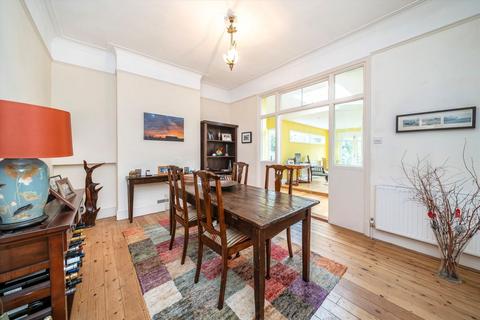26 College Road, Isleworth, TW7 5DW