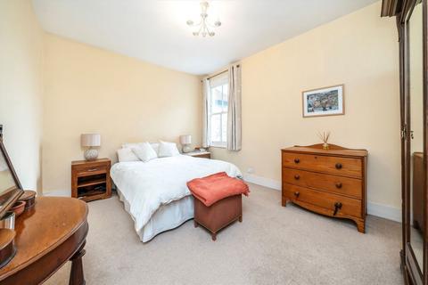 26 College Road, Isleworth, TW7 5DW