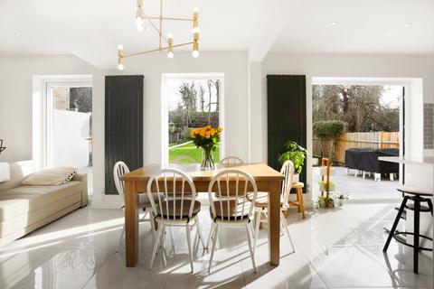 undefined, Grosvenor Avenue, Carshalton, SM5